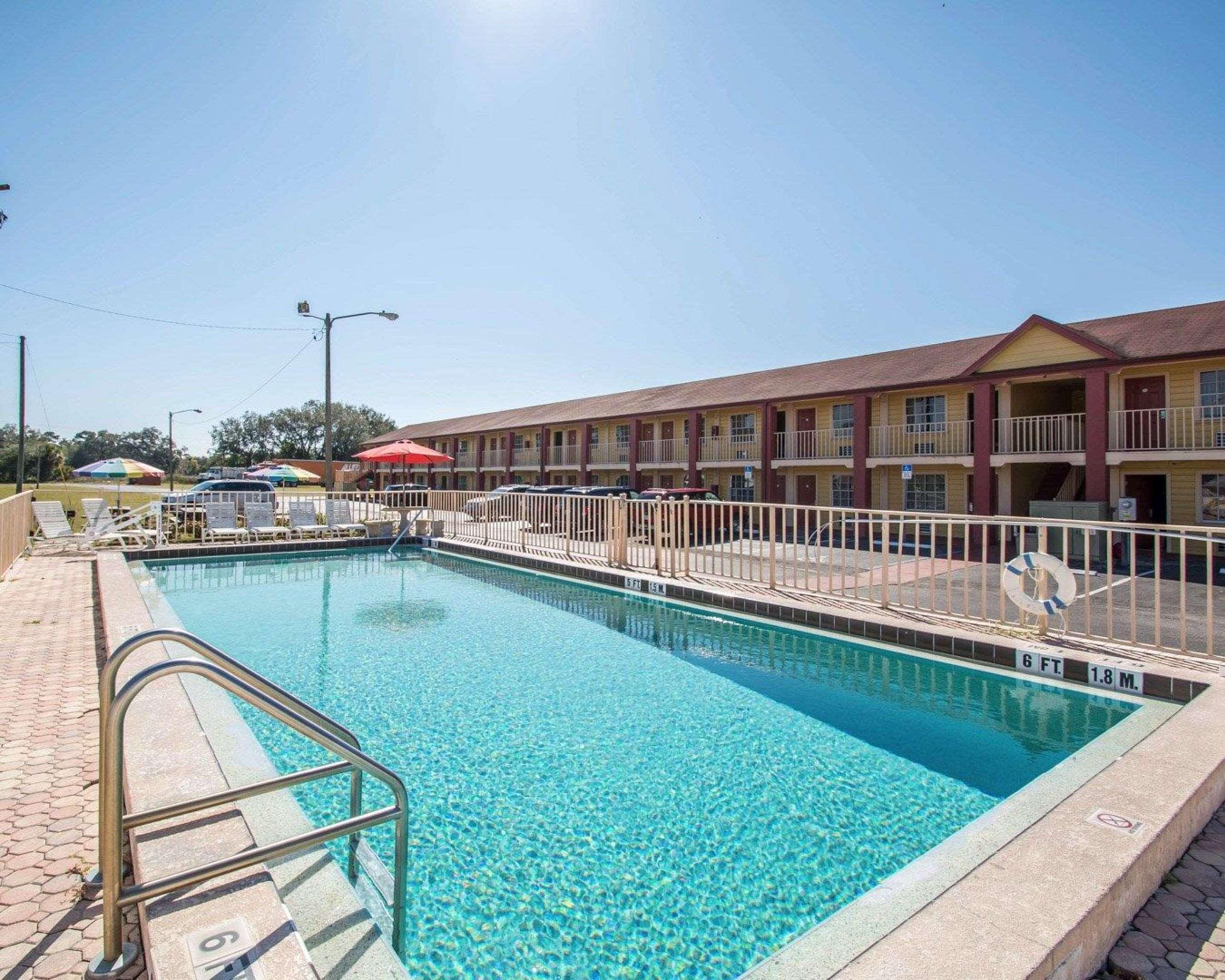 Econo Lodge Inn & Suites Maingate Central Kissimmee Exterior foto