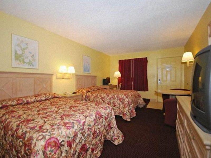 Econo Lodge Inn & Suites Maingate Central Kissimmee Quarto foto